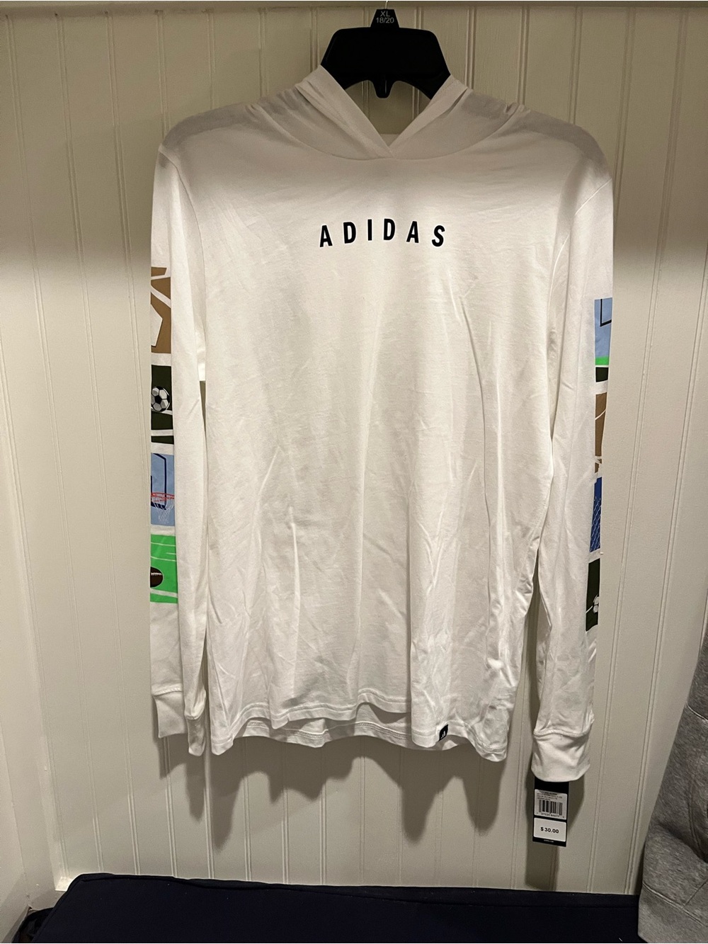 Adidas Boy’s White Long Sleeve Hoodie Tee with Graphic Sleeves Sports theme XL